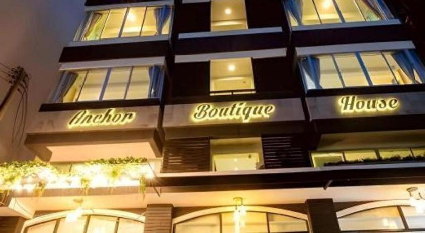 Anchor Boutique House Hotel Patong Bagian luar foto
